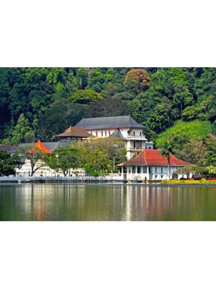 Vista Liyya Residence Kandy Esterno foto